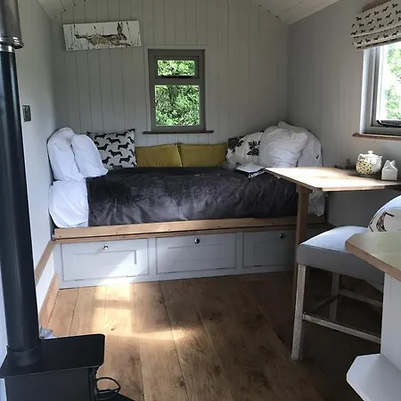 Goblin Coombe Glamping *